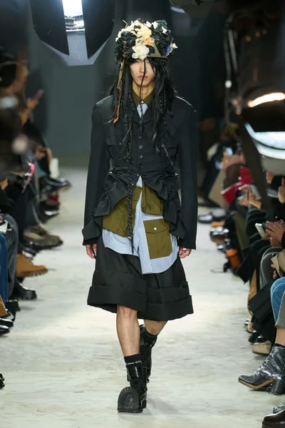 Look 15